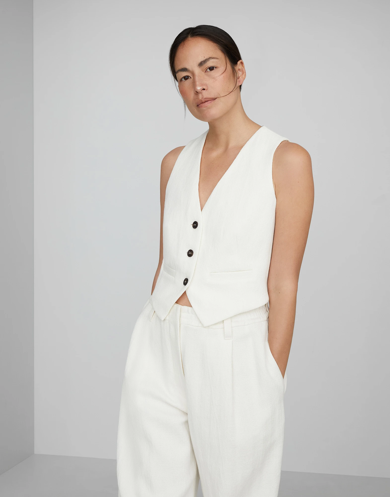 Cotton and linen chevron waistcoat with monili