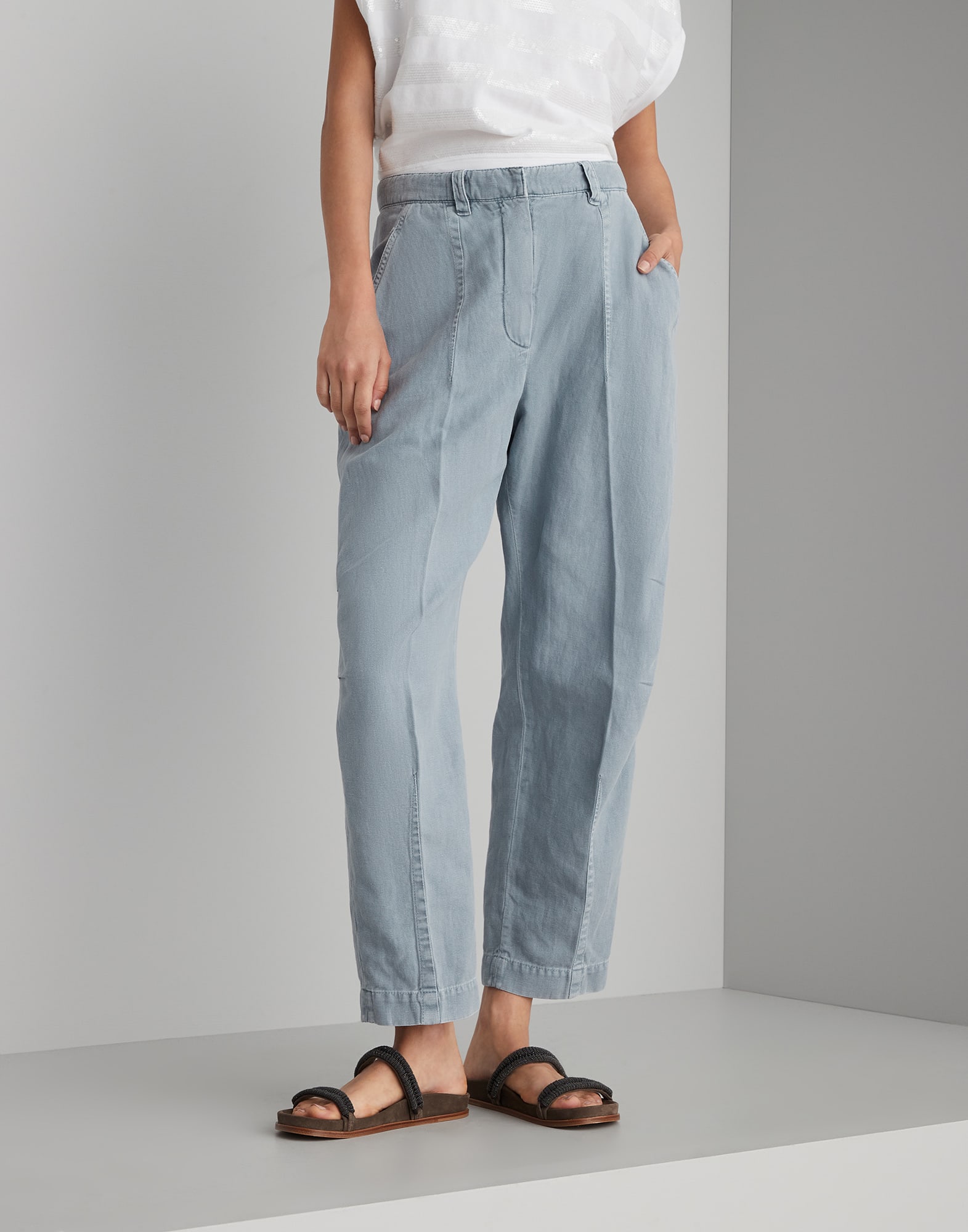 Garment-dyed cotton and linen cover ergonomic chino trousers
