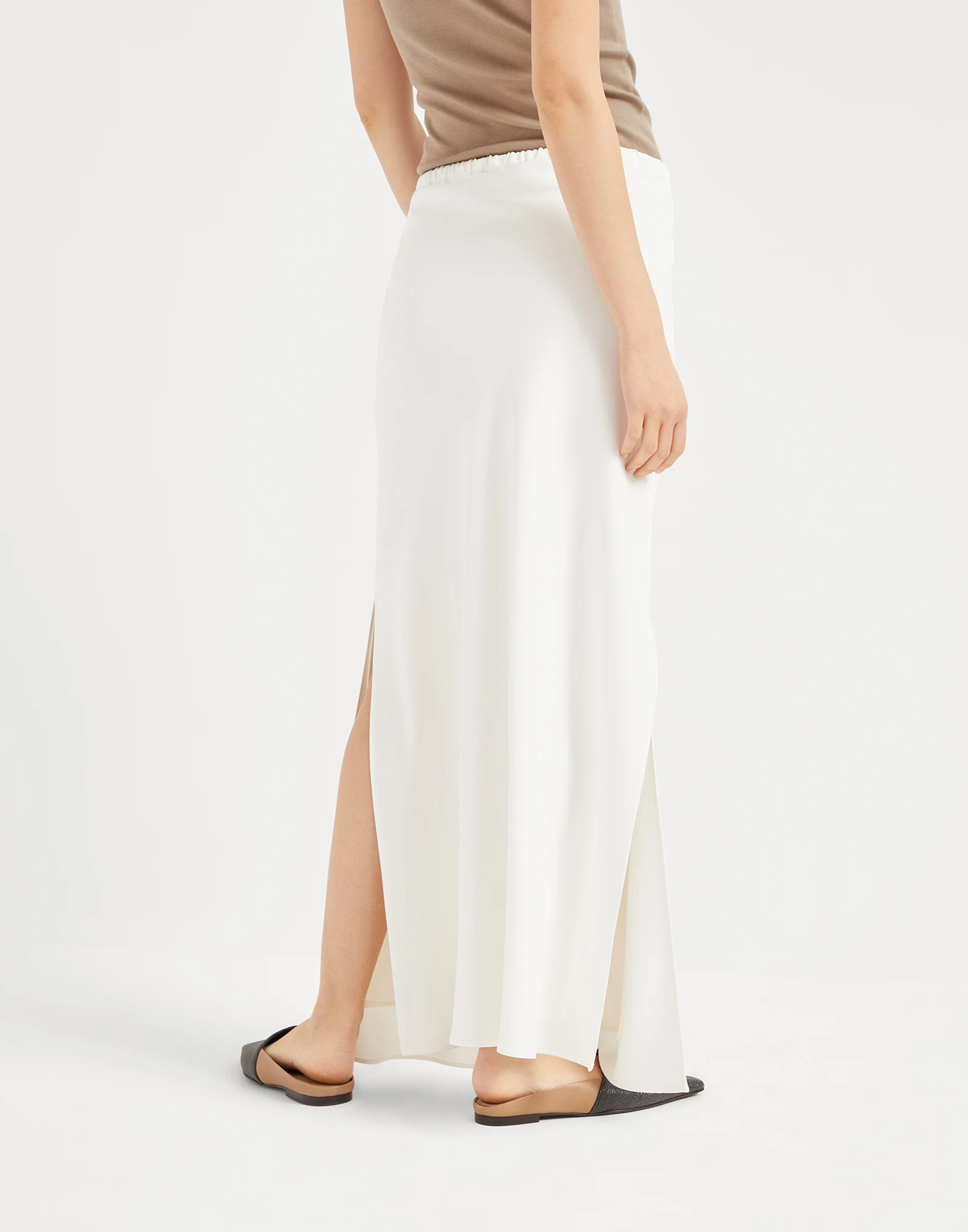 Fluid skirt