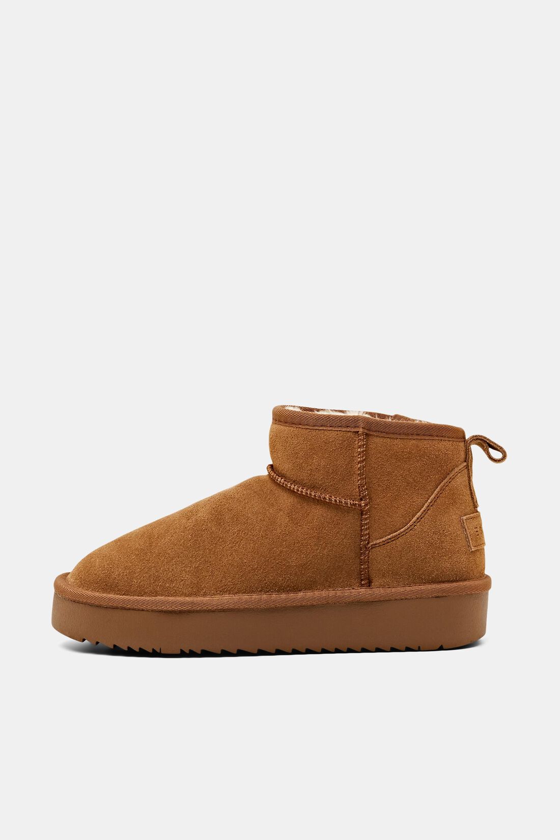 Webfell gef&uuml;tterte Raulederbooties