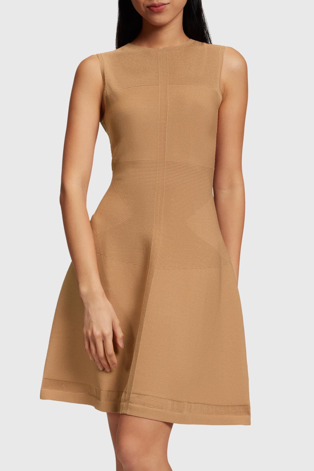 Nahtloses Mesh-Strickkleid