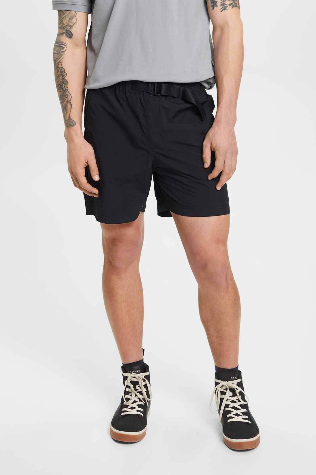 Shorts mit integriertem G&uuml;rtel