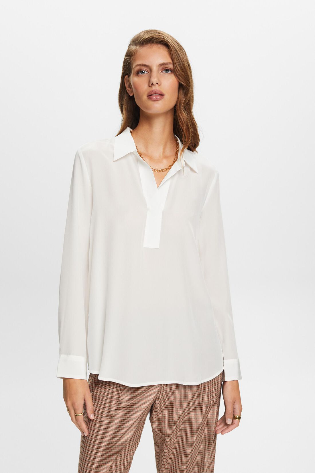 Seidenbluse mit V-Ausschnitt