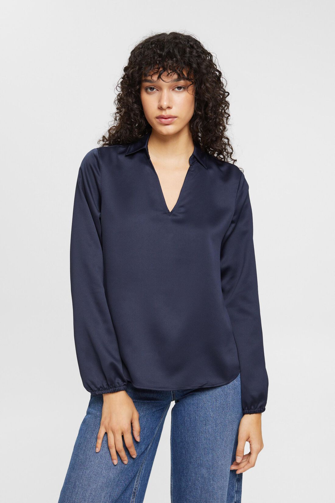 Satinbluse aus Strukturqualit&auml;t