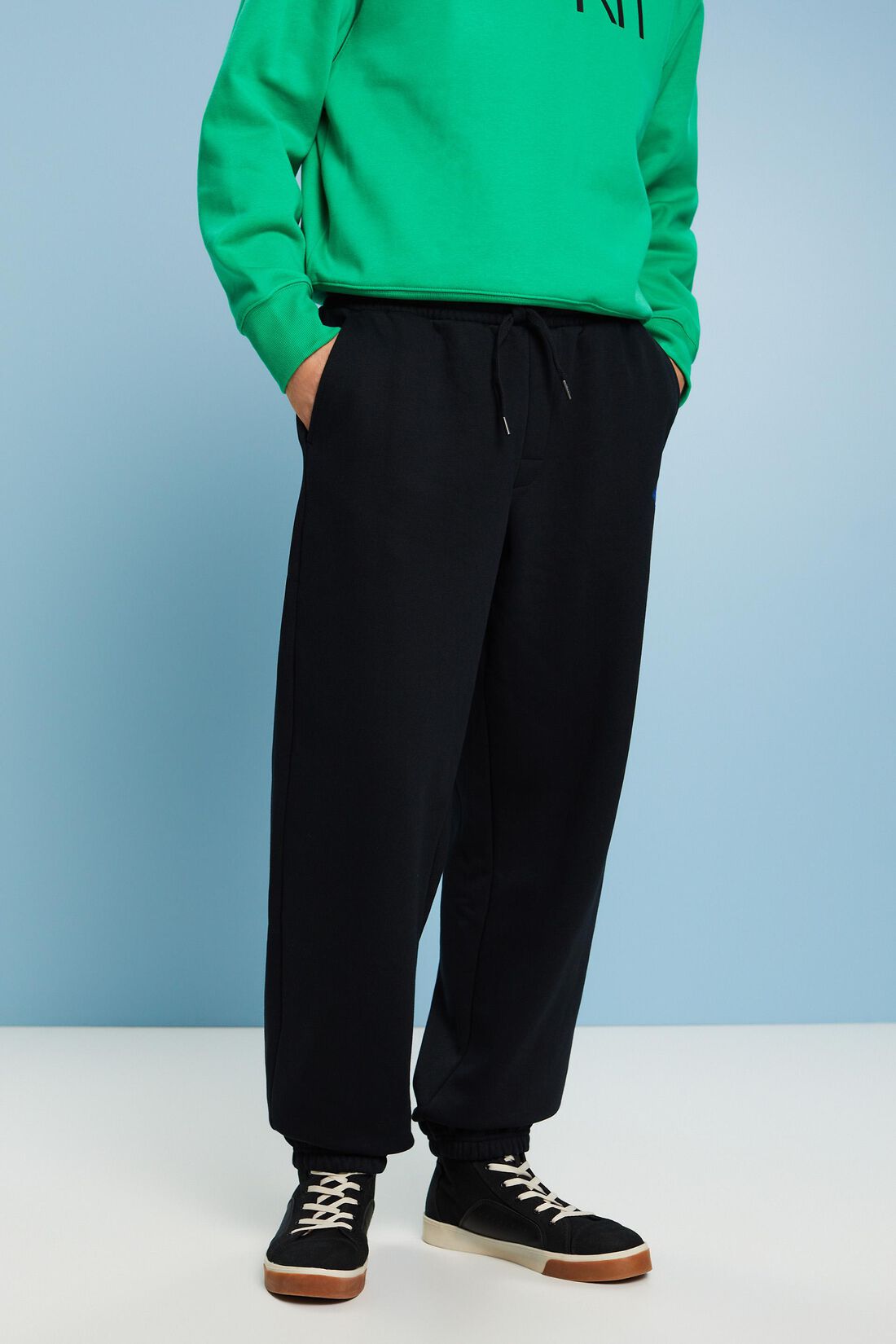 Bestickte Sweathose