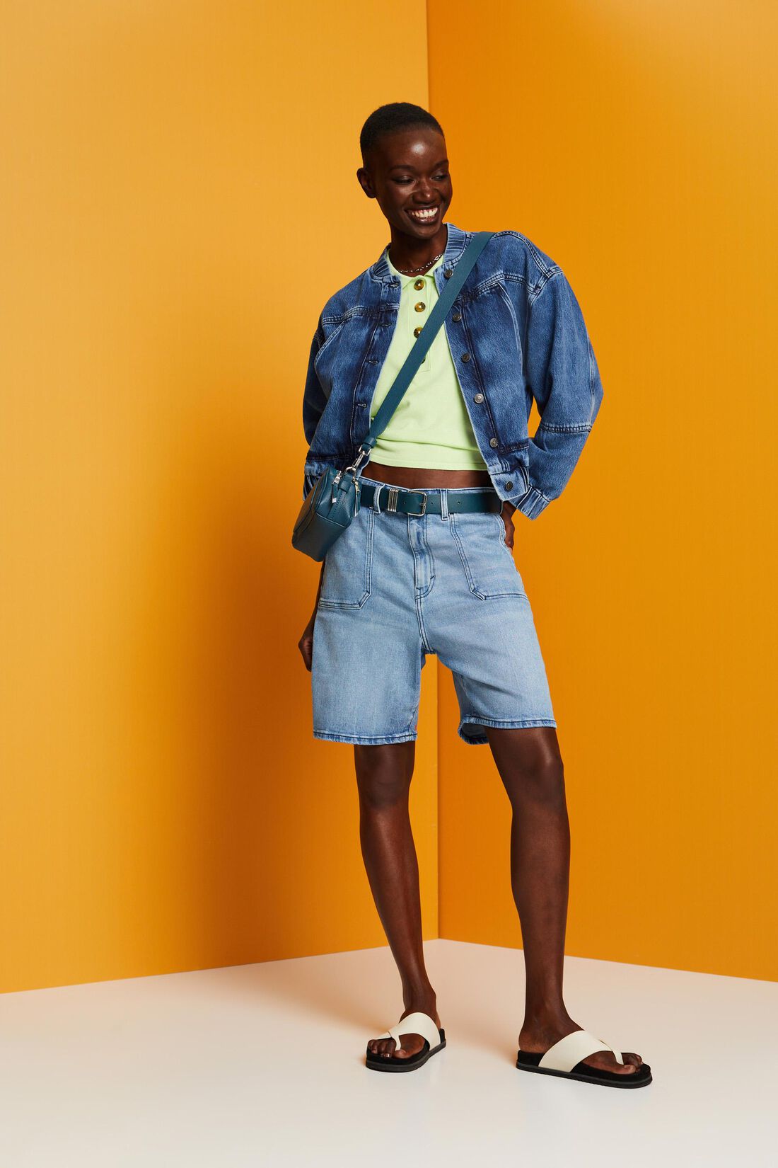 Jeansjacke im Bomber-Stil