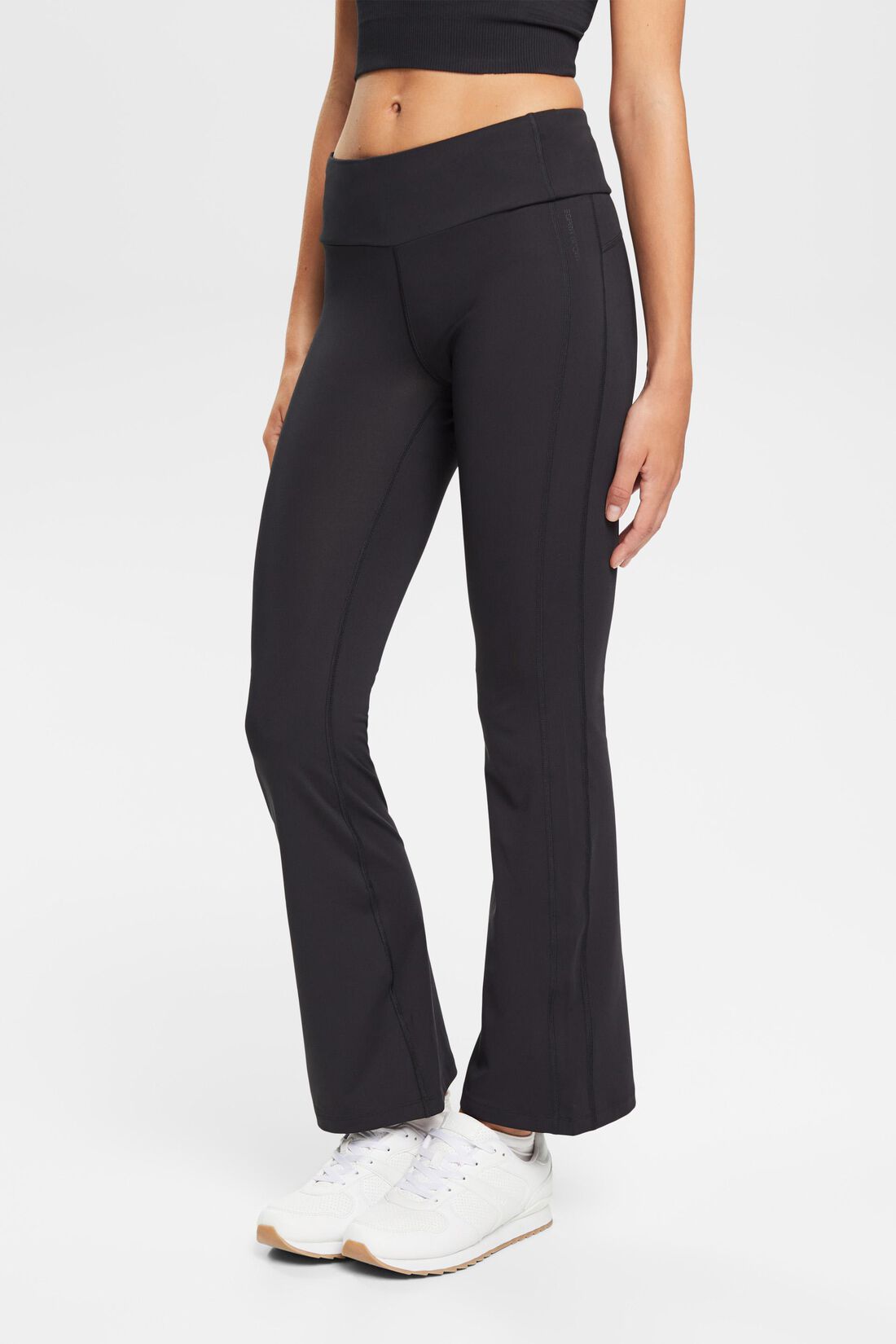 Ausgestellte Jogger-Pants aus Jersey mit E-DRY-Finish