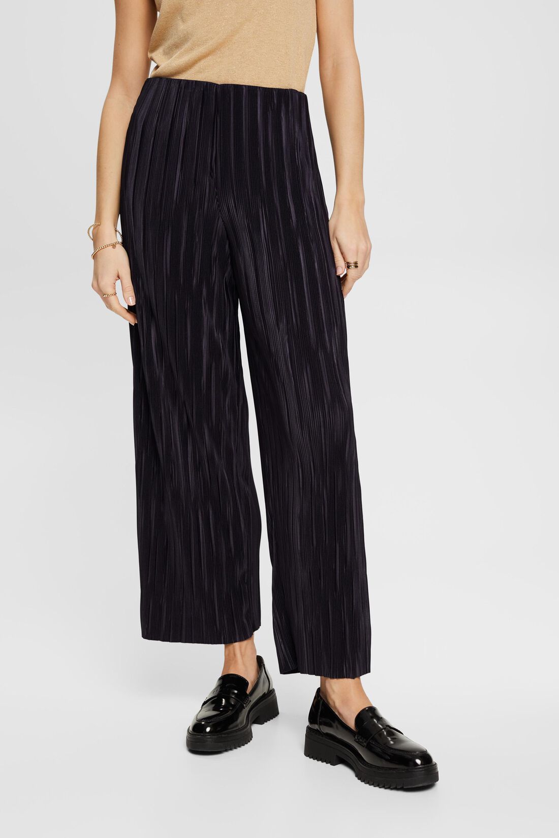 Plissierte Hose mit weitem Bein