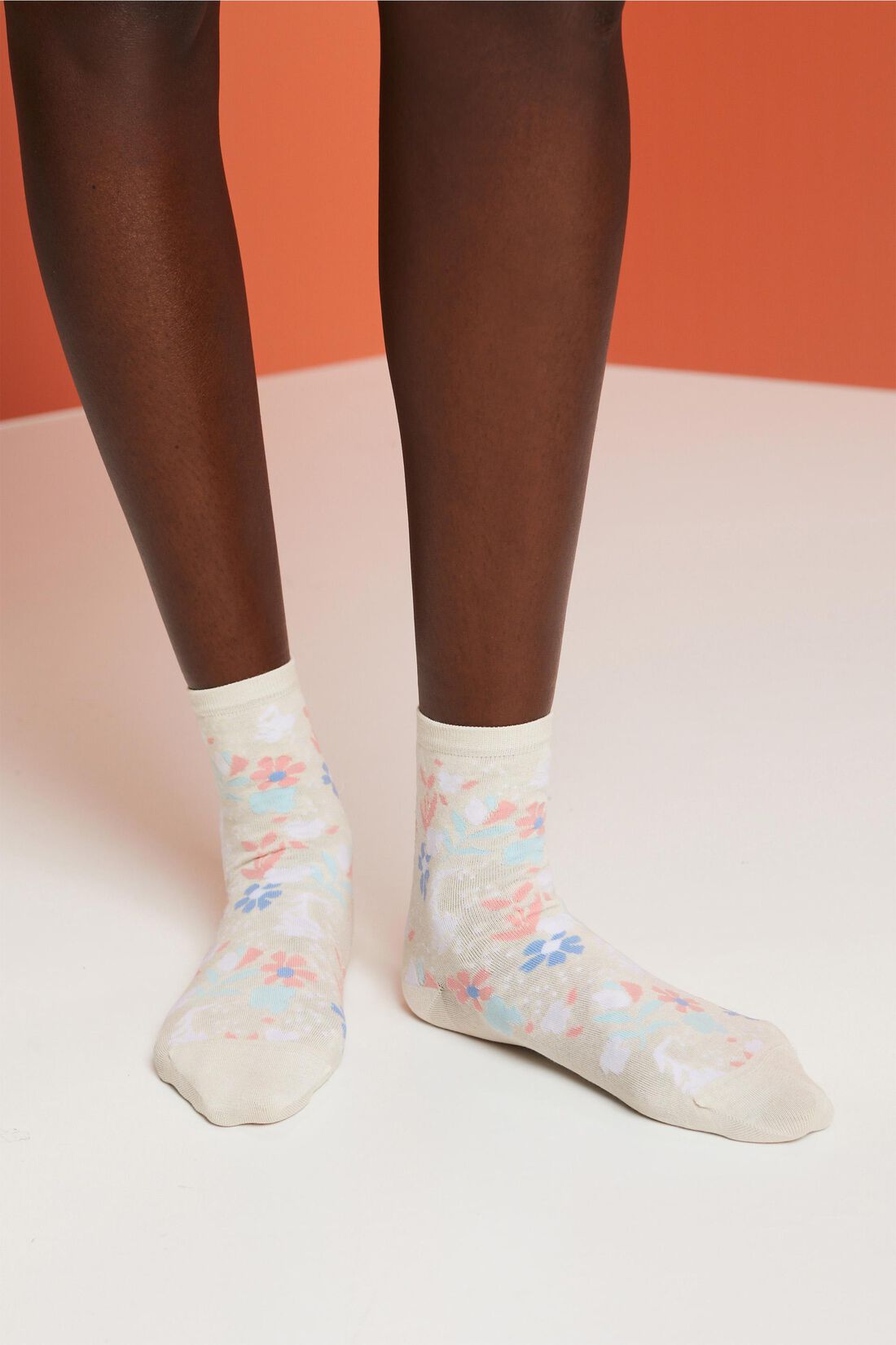 Bedruckte halbhohe Socken