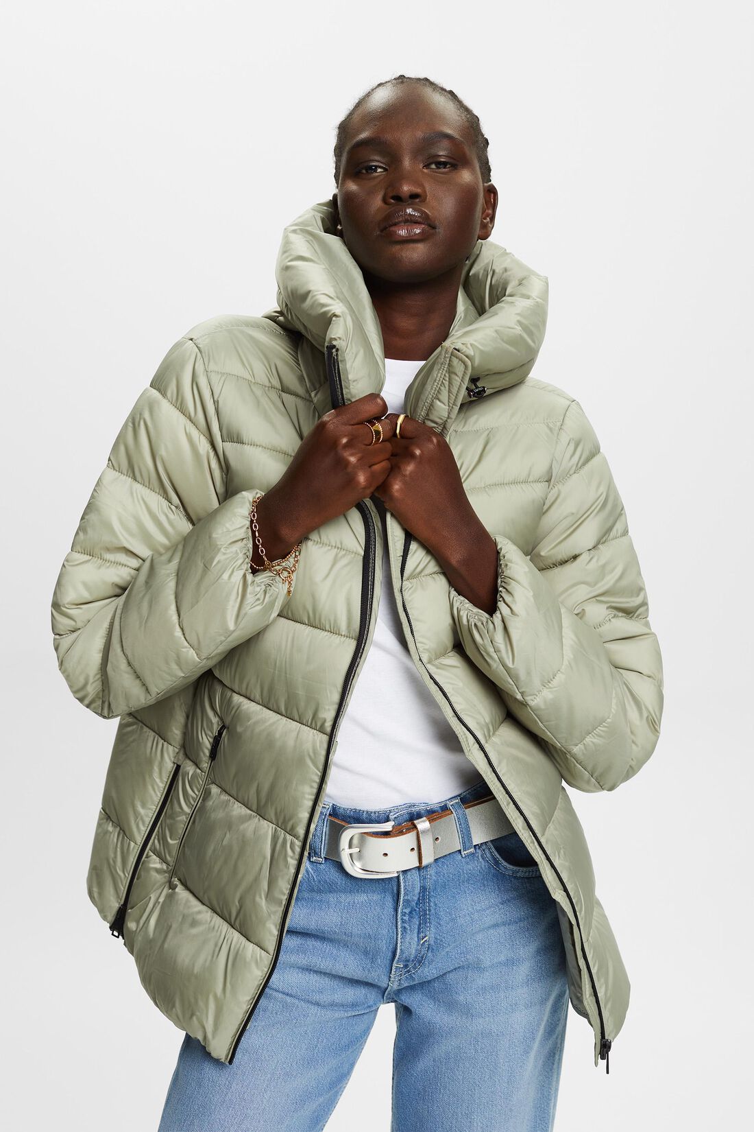 Steppjacke mit Kapuze