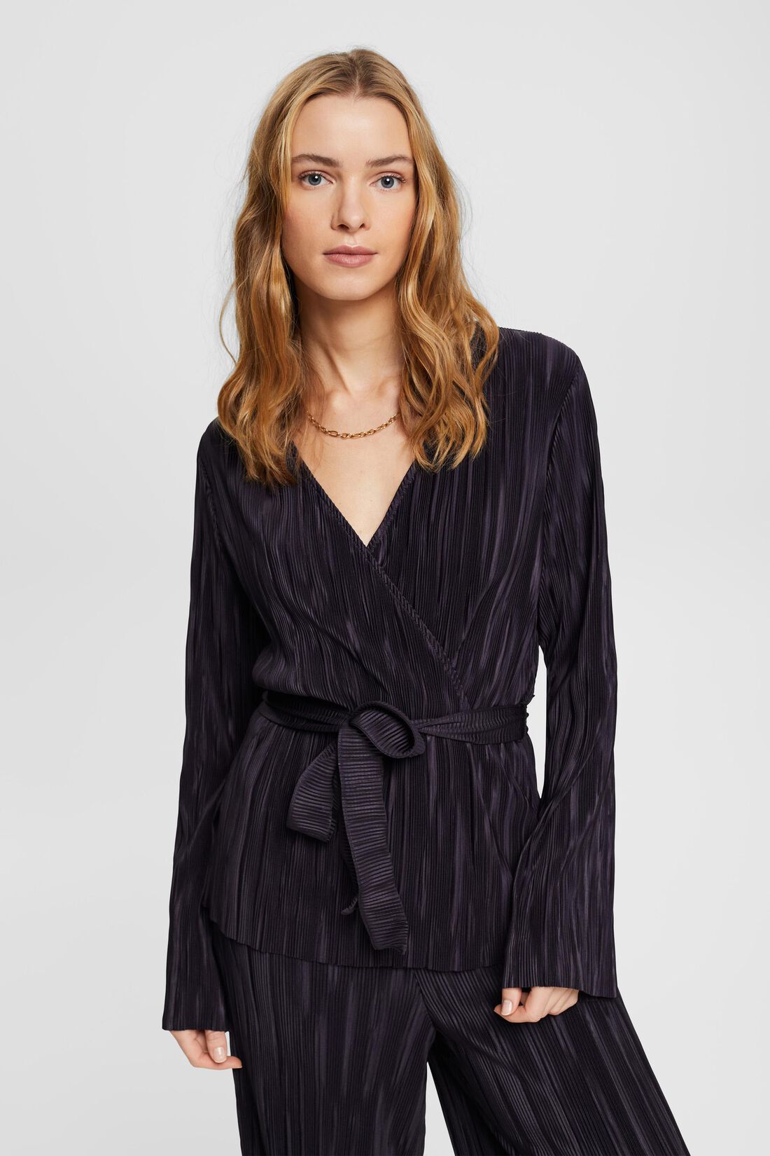 Plissiertes Longsleeve mit Bindeg&uuml;rtel