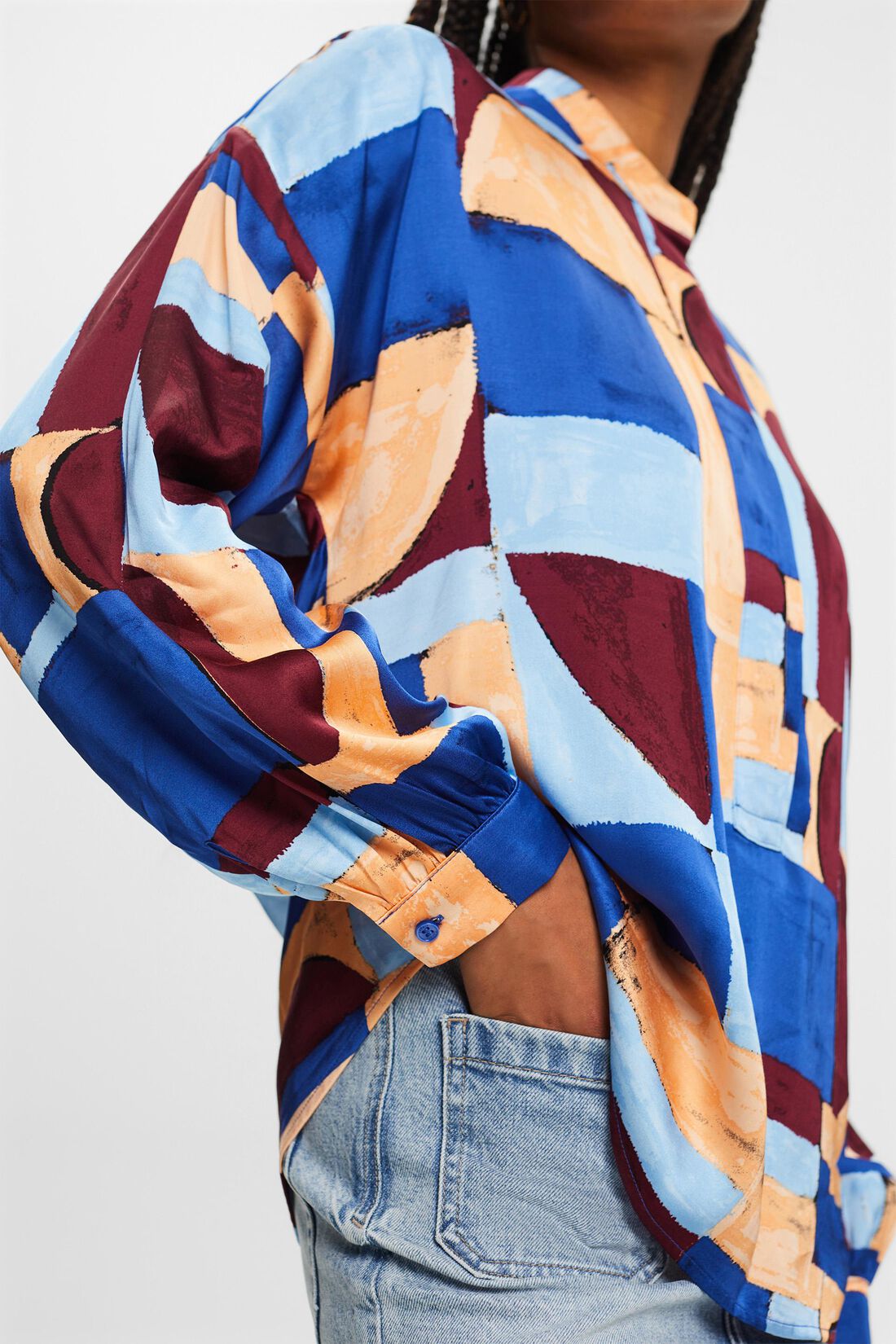 Satinbluse mit geometrischem Print