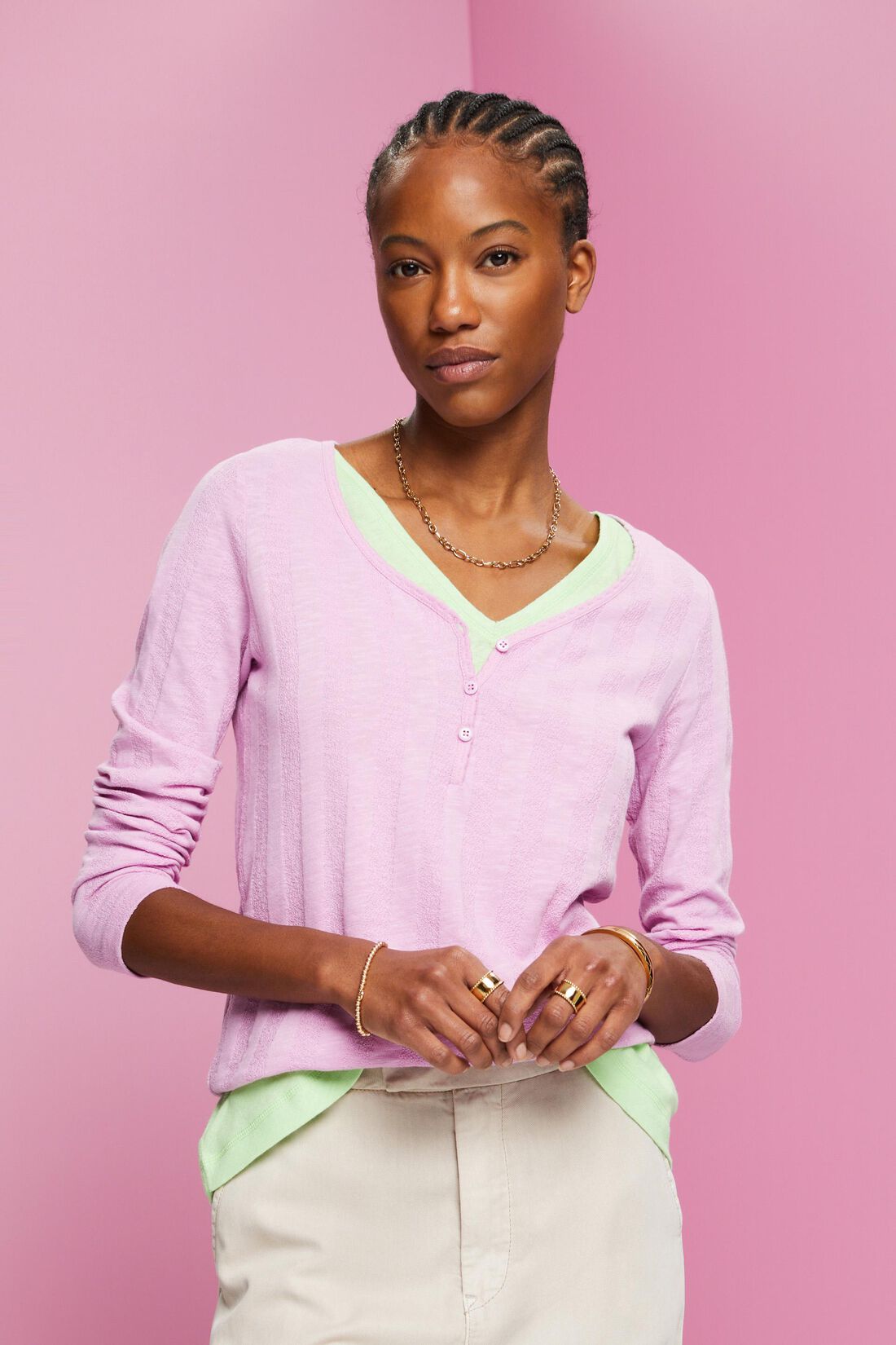 Geripptes Longsleeve mit Struktur