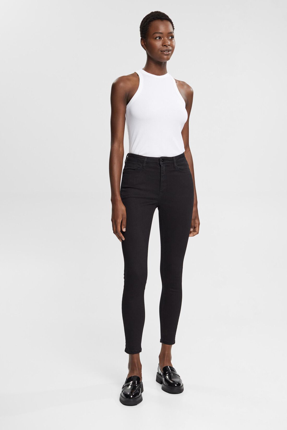 Recycelt: Shaping-Jeans mit Organic Cotton