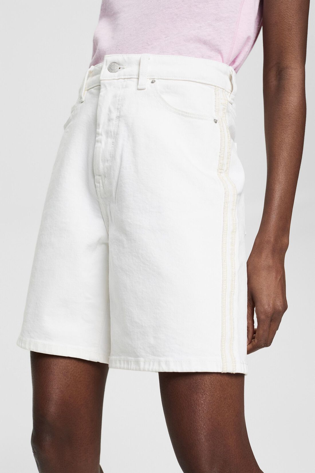 Denim-Shorts mit hohem Bund