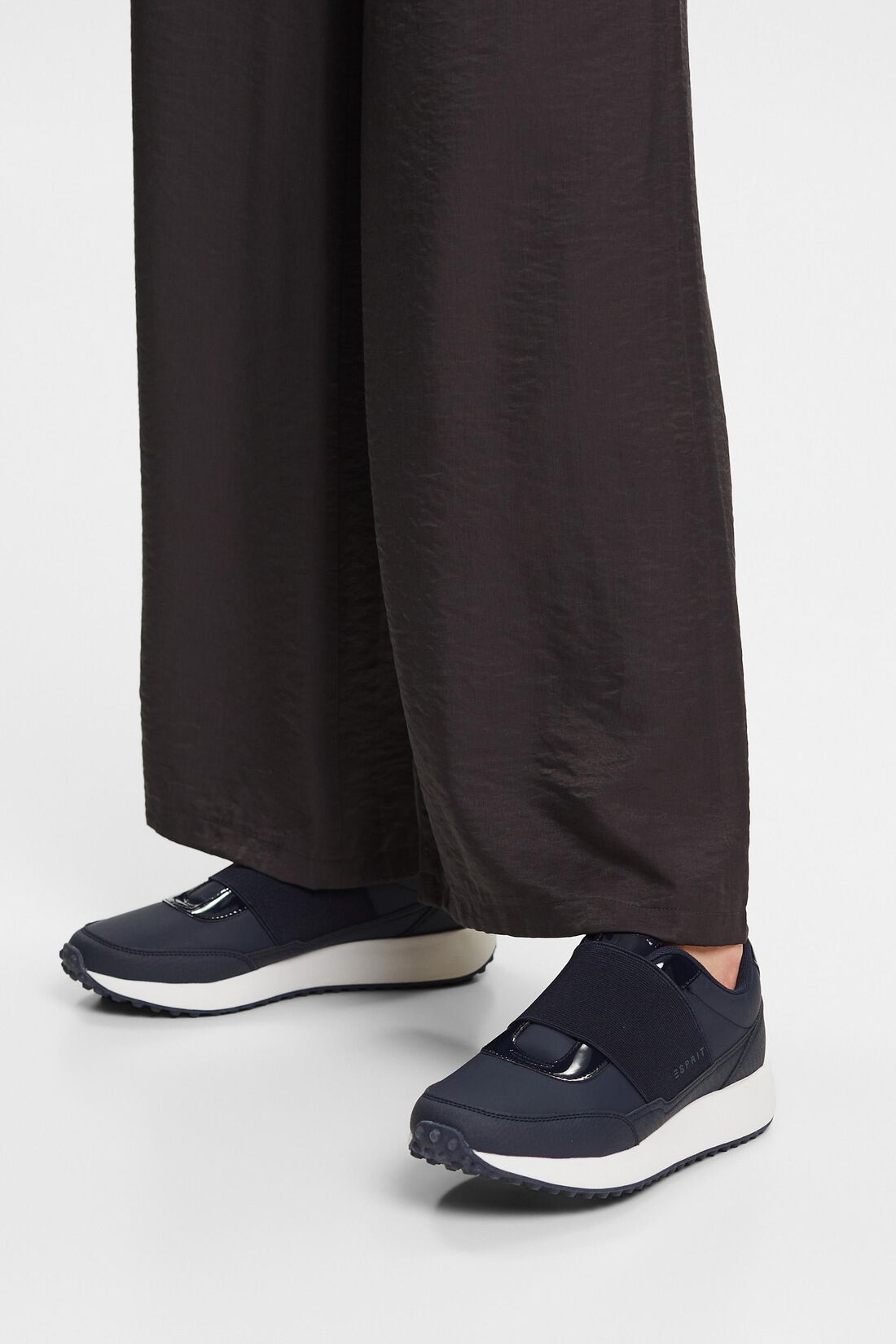 Slip-on-Sneakers in Lederoptik