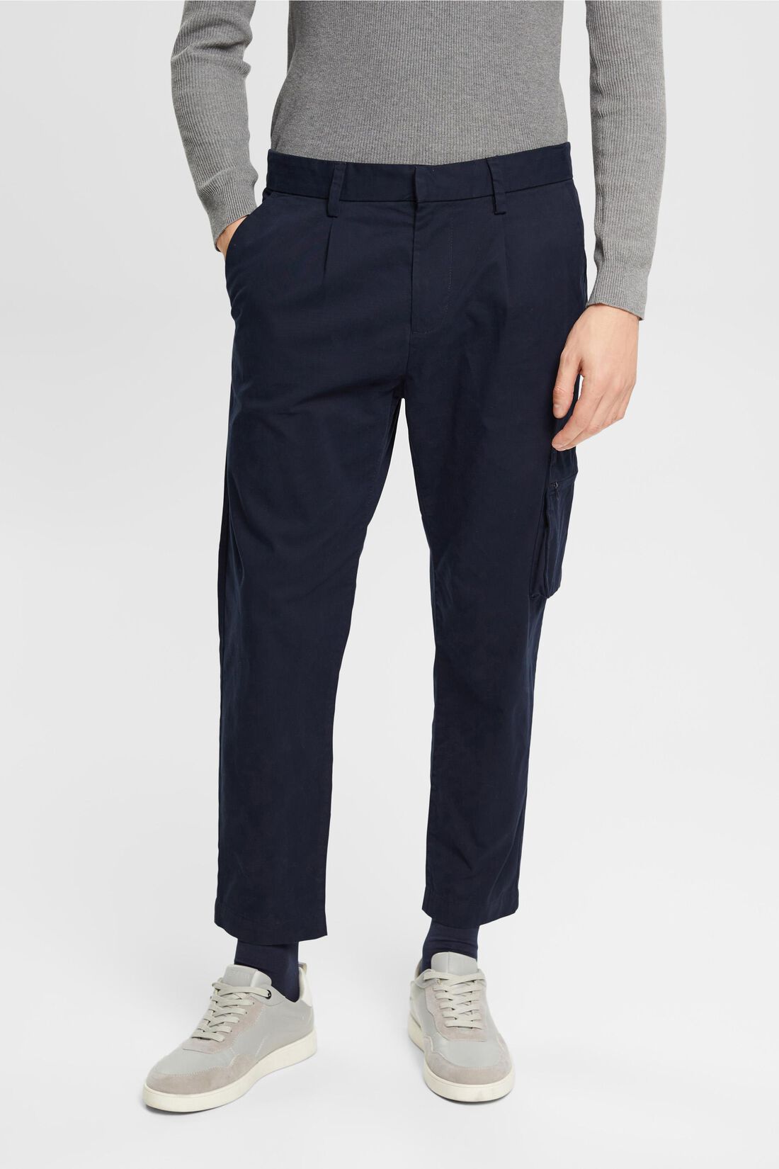 Chino mit Cargotasche