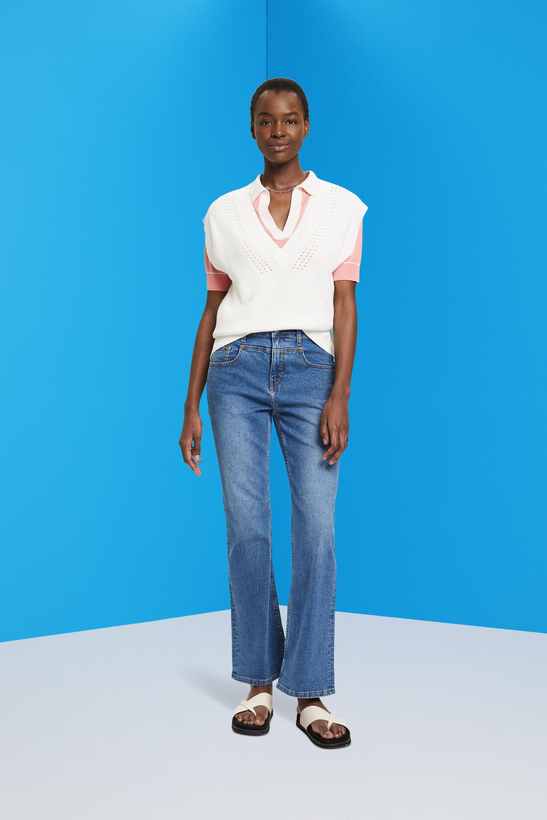Bootcut-Jeans mit markanter Passe