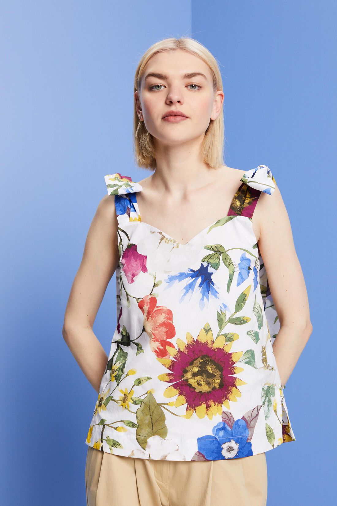 Gemusterte Bluse mit Schleifen