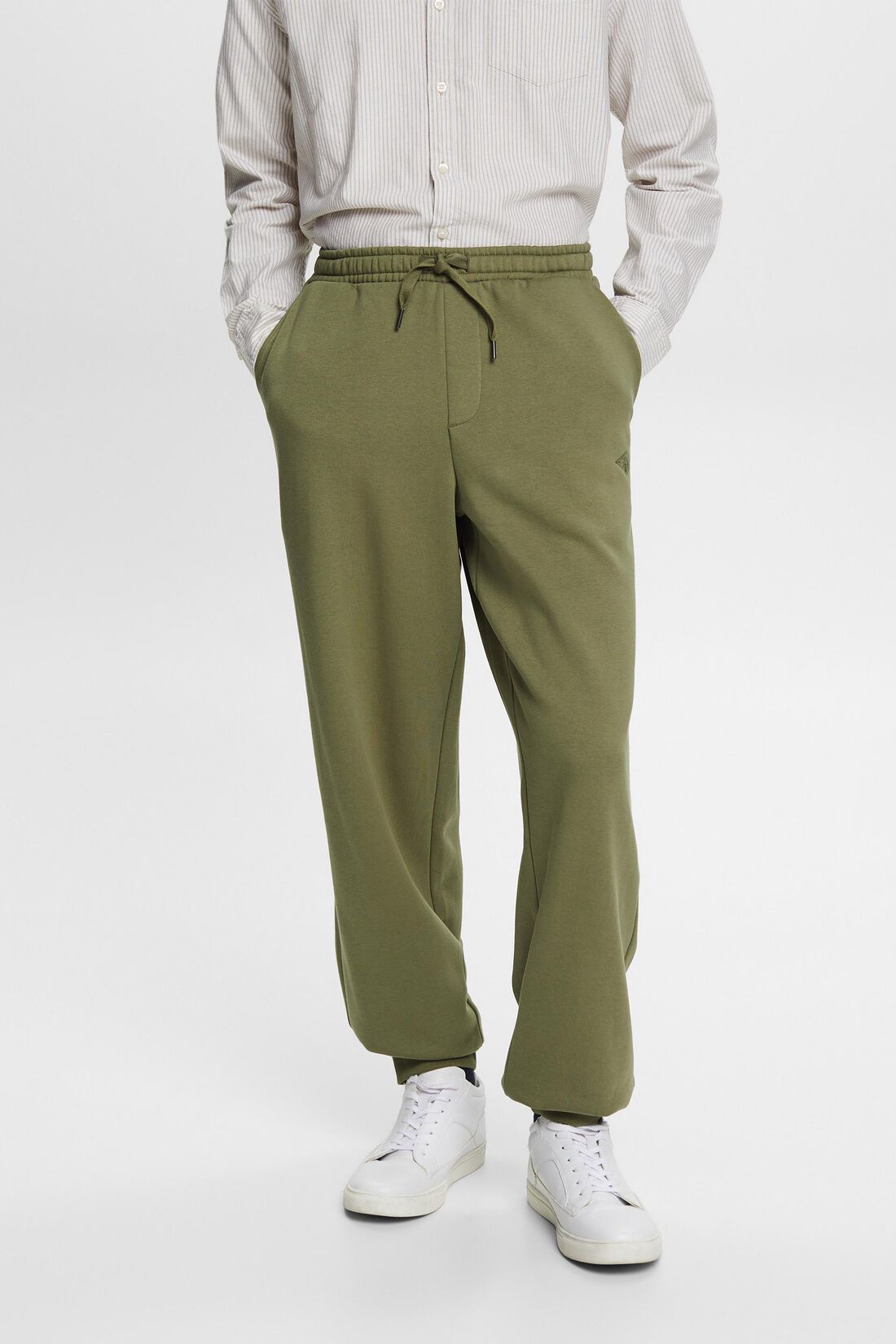 Jogger mit Logostickerei