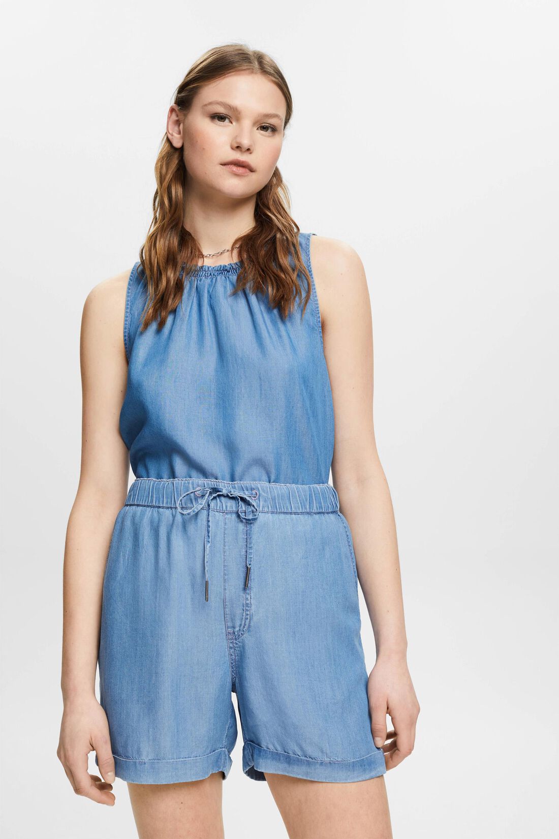 &Auml;rmellose Bluse in Denim-Optik mit R&uuml;schen