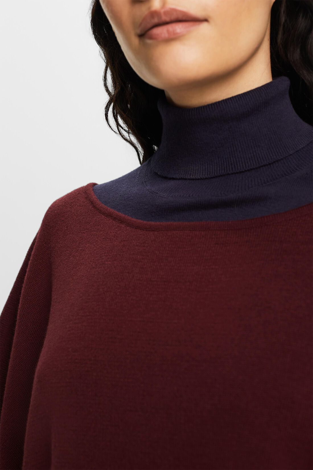 Recycelt: Poncho aus Doubleface-Strick