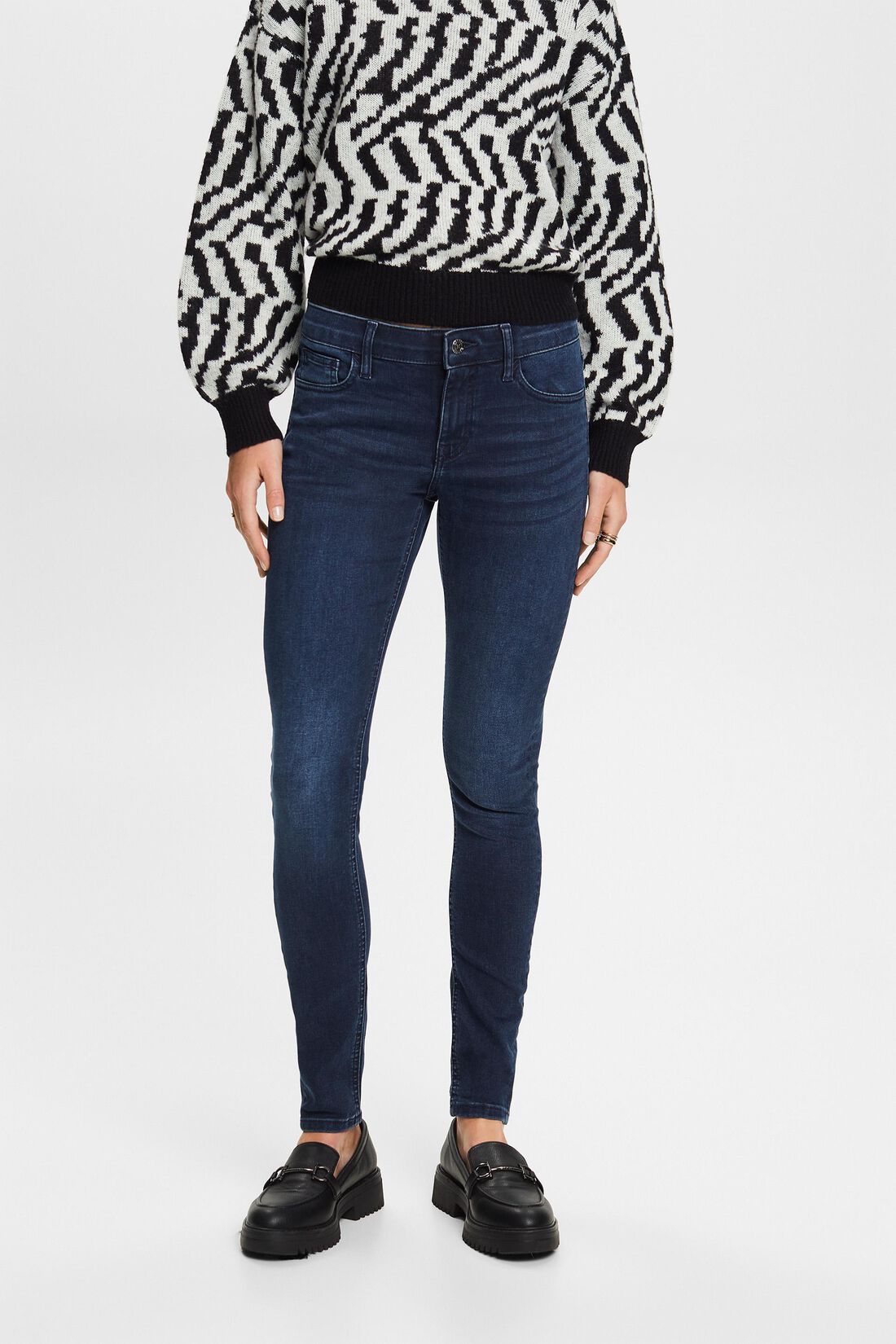 Schmale Jeans mit mittlerer Bundh&ouml;he