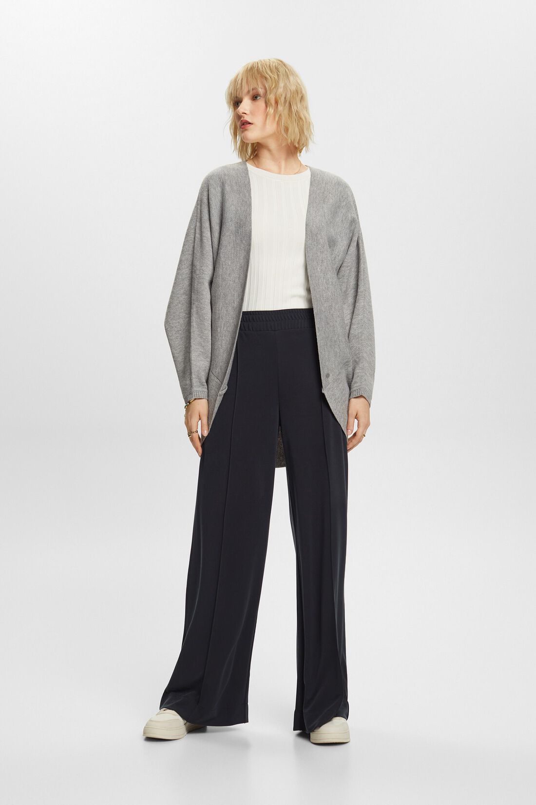 Recycelt: Cardigan mit Fledermaus&auml;rmeln