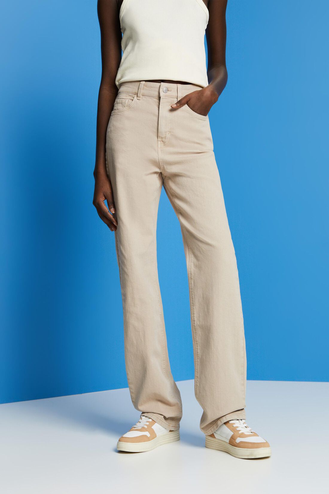 Hose mit hohem Bund und geradem Bein