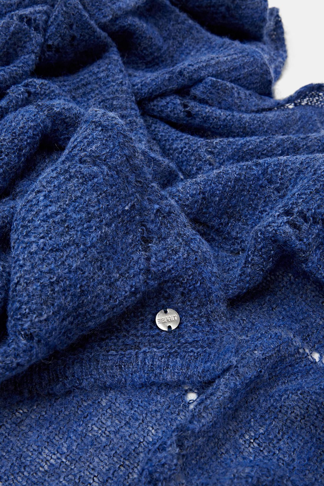 Recycelt: Ajour-Schal mit Wolle