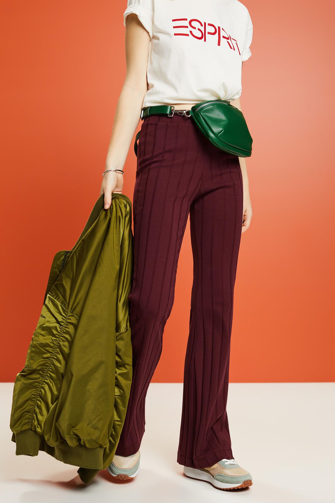 Ausgestellte Hose aus geripptem Jersey