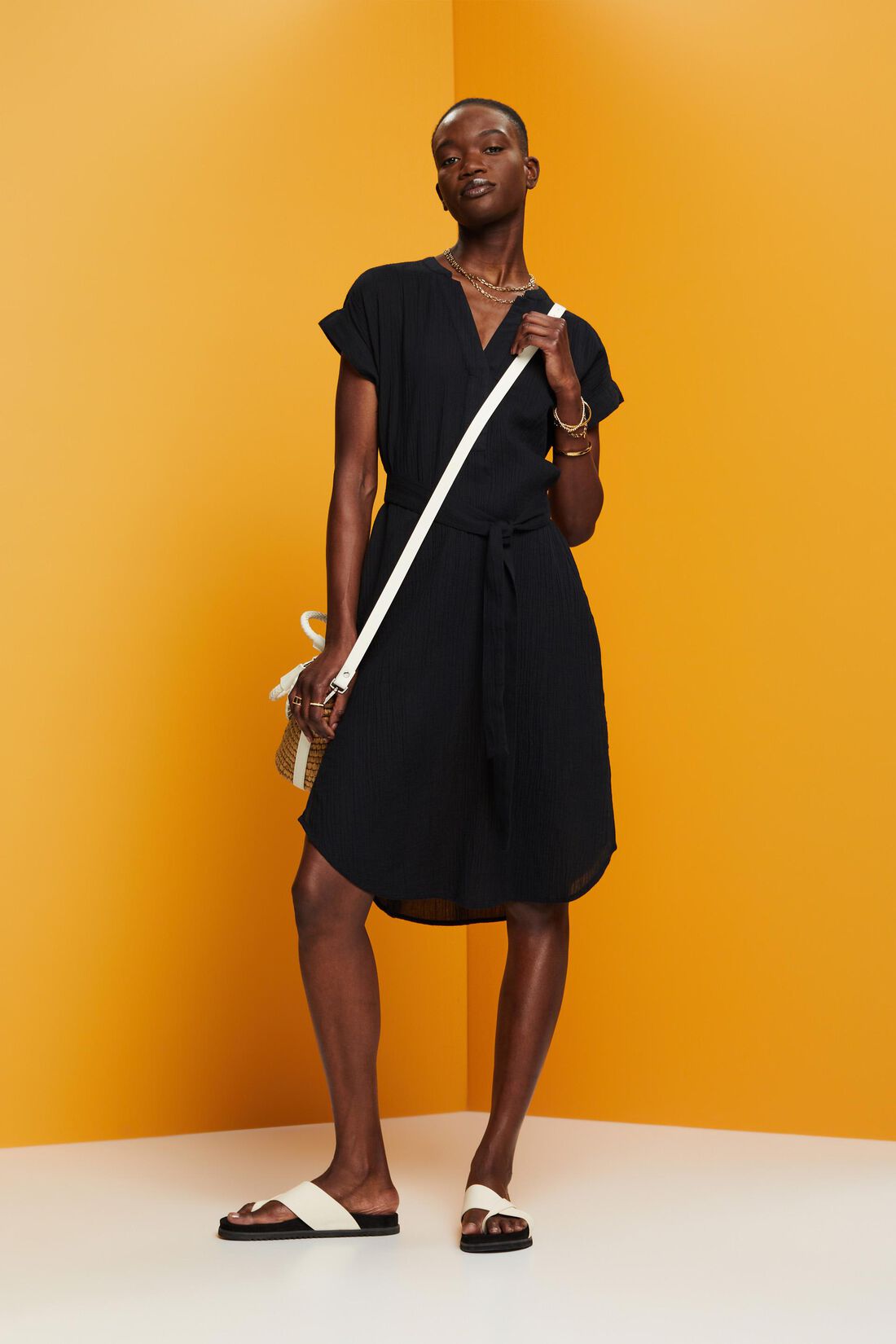 Midikleid in Knitteroptik mit G&uuml;rtel