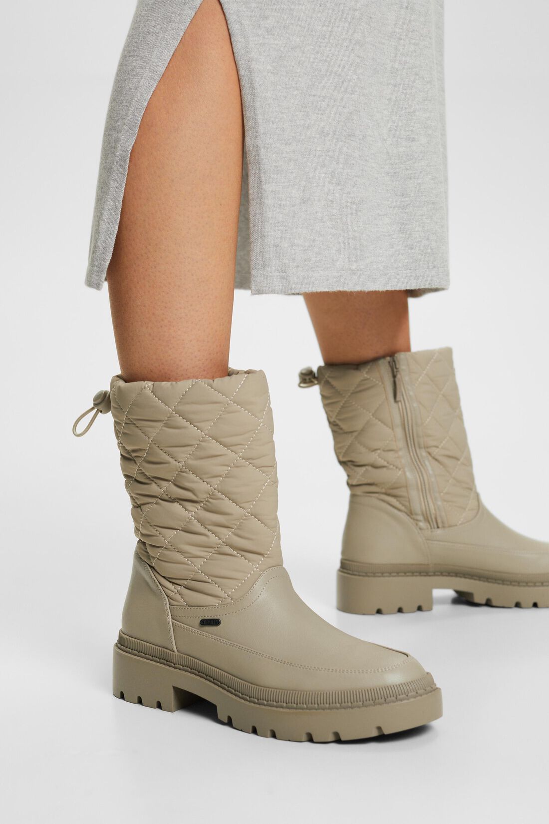 Wattierte Boots in Lederoptik