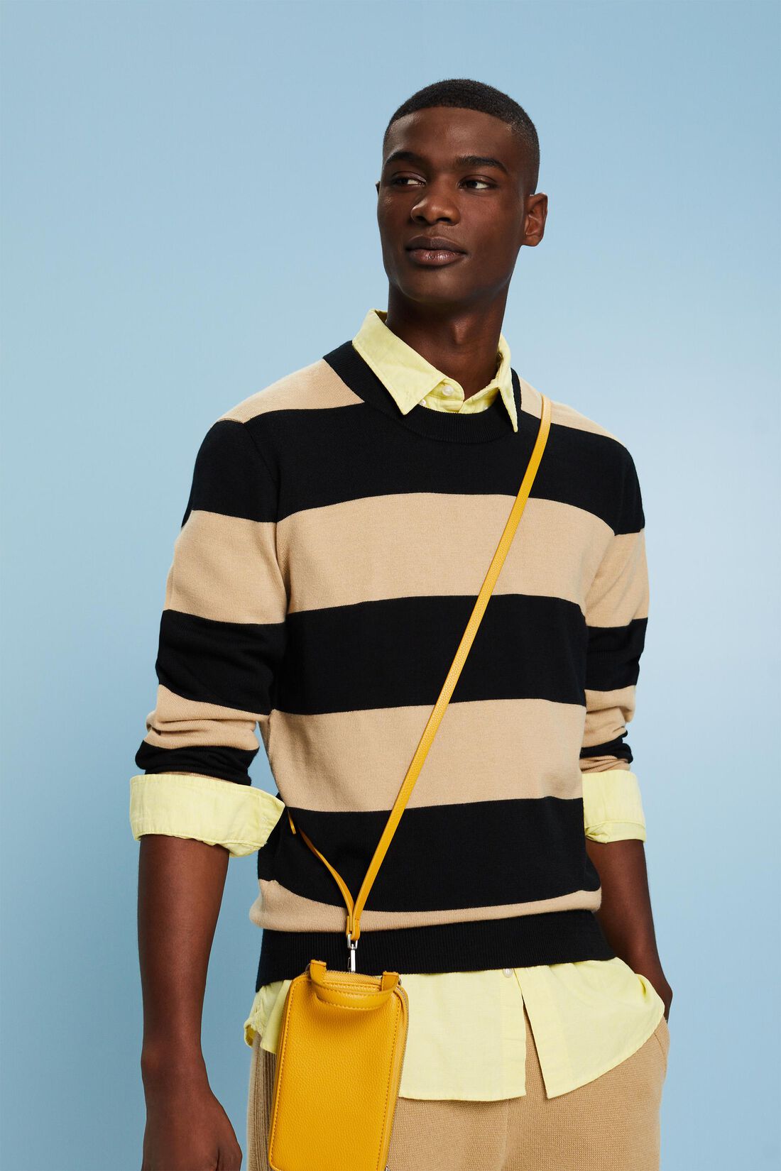 Gestreifter Wollpullover im nahtlosen Design