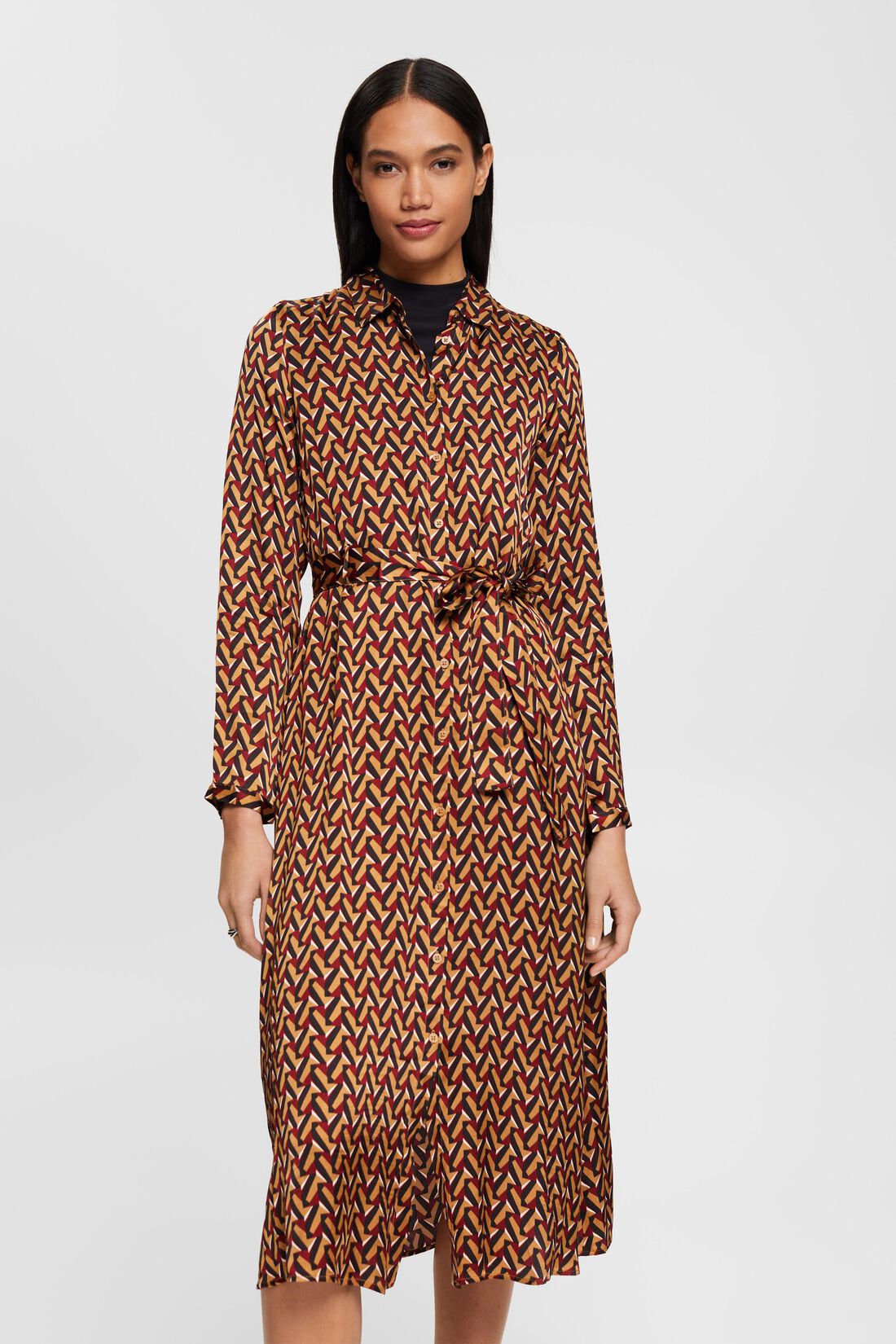 Satin-Kleid mit Muster und Bindeg&uuml;rtel