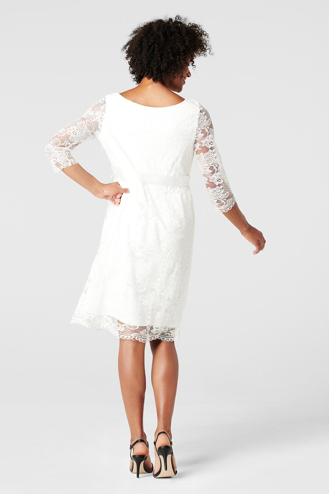 Florales Spitzenkleid mit Bindeg&uuml;rtel