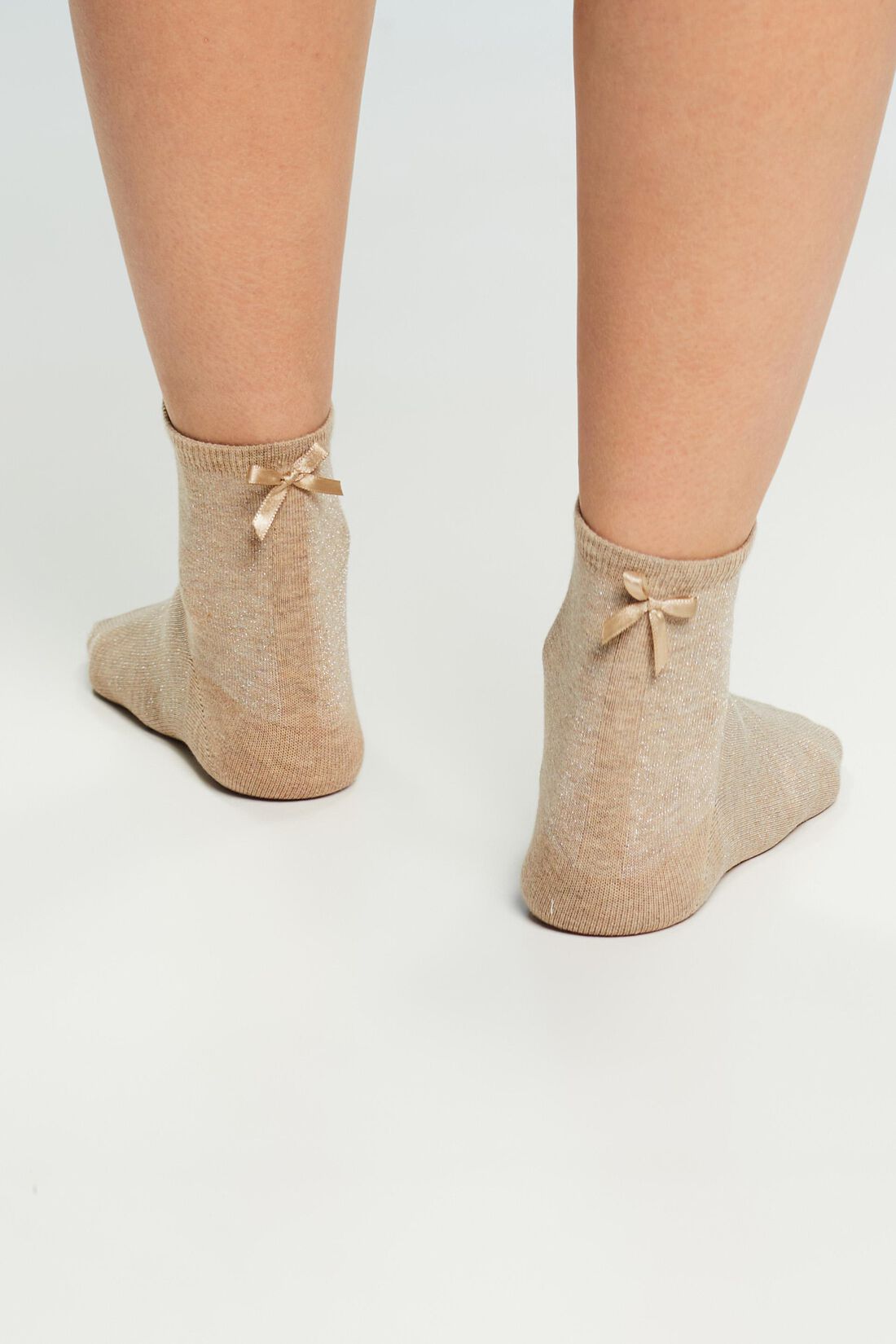 Glitzersocken mit Bindeschleifen