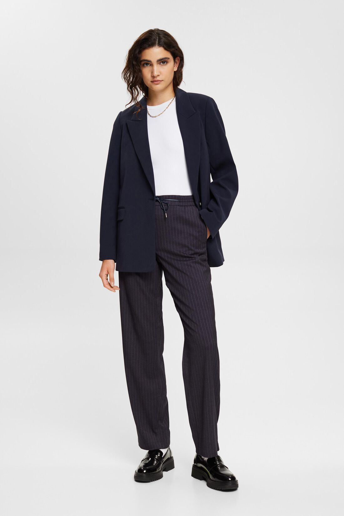 Mid-Rise-Hose mit Nadelstreifen im Jogger-Stil