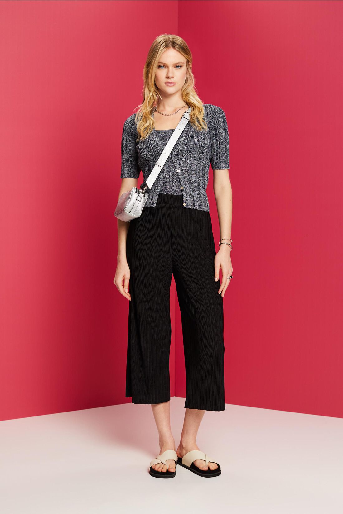 Pants knitted