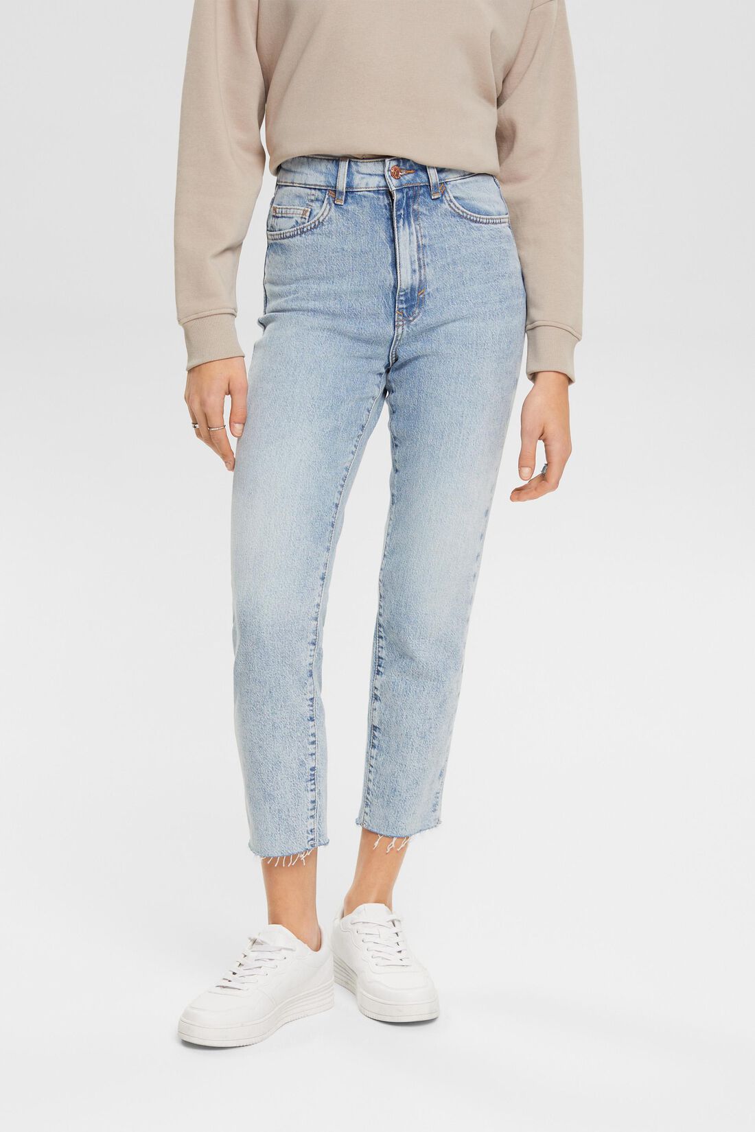 Super-High-Rise-Jeans mit ausgefranstem Saum
