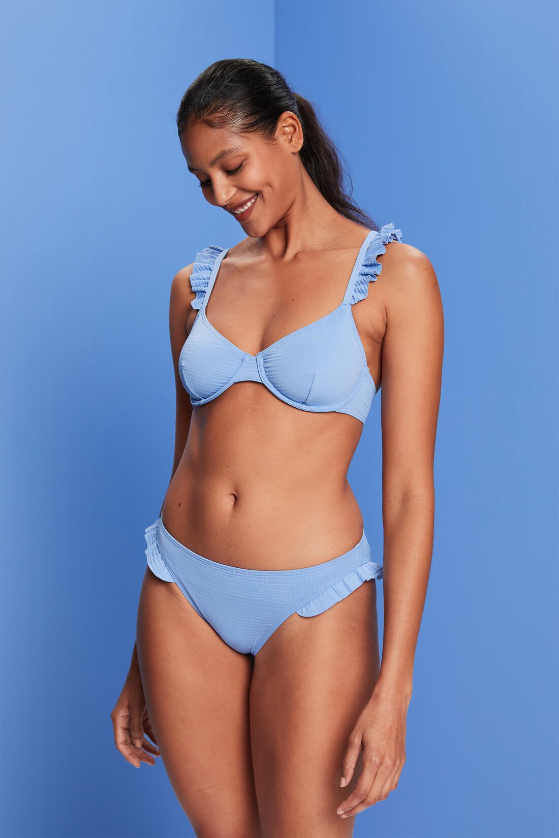 Recycelt: Bikinihose mit R&uuml;schendetails