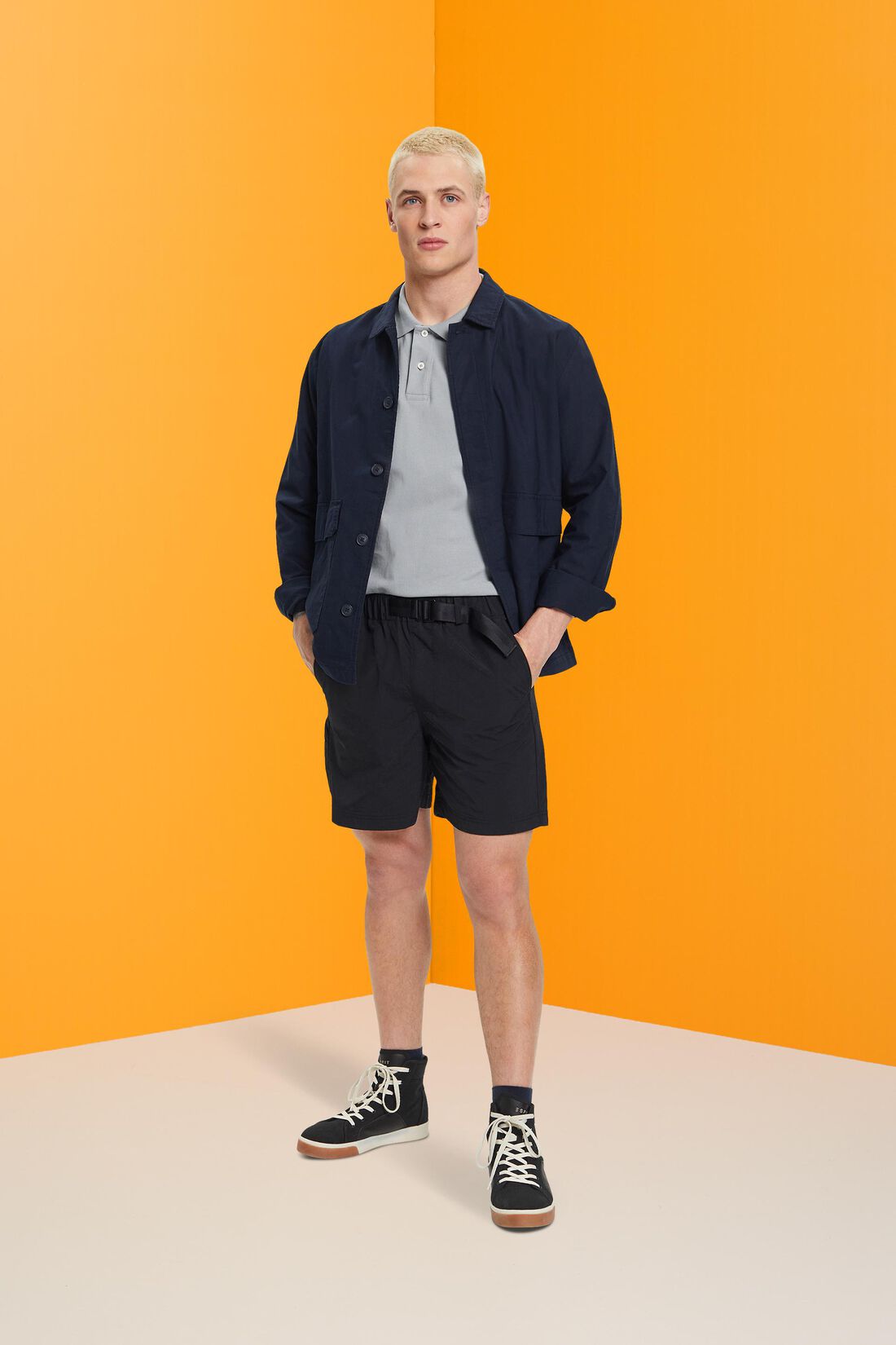 Shorts mit integriertem G&uuml;rtel