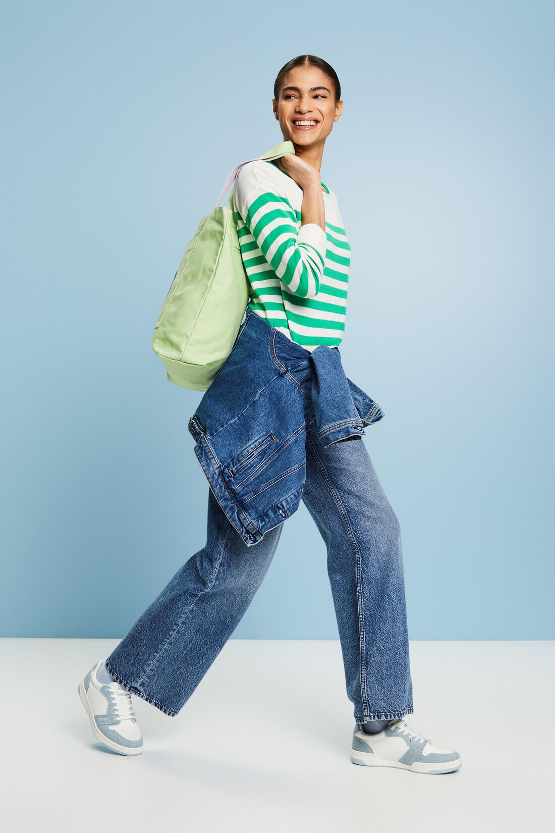 Gestreiftes Baumwoll-Sweatshirt mit Bootausschnitt
