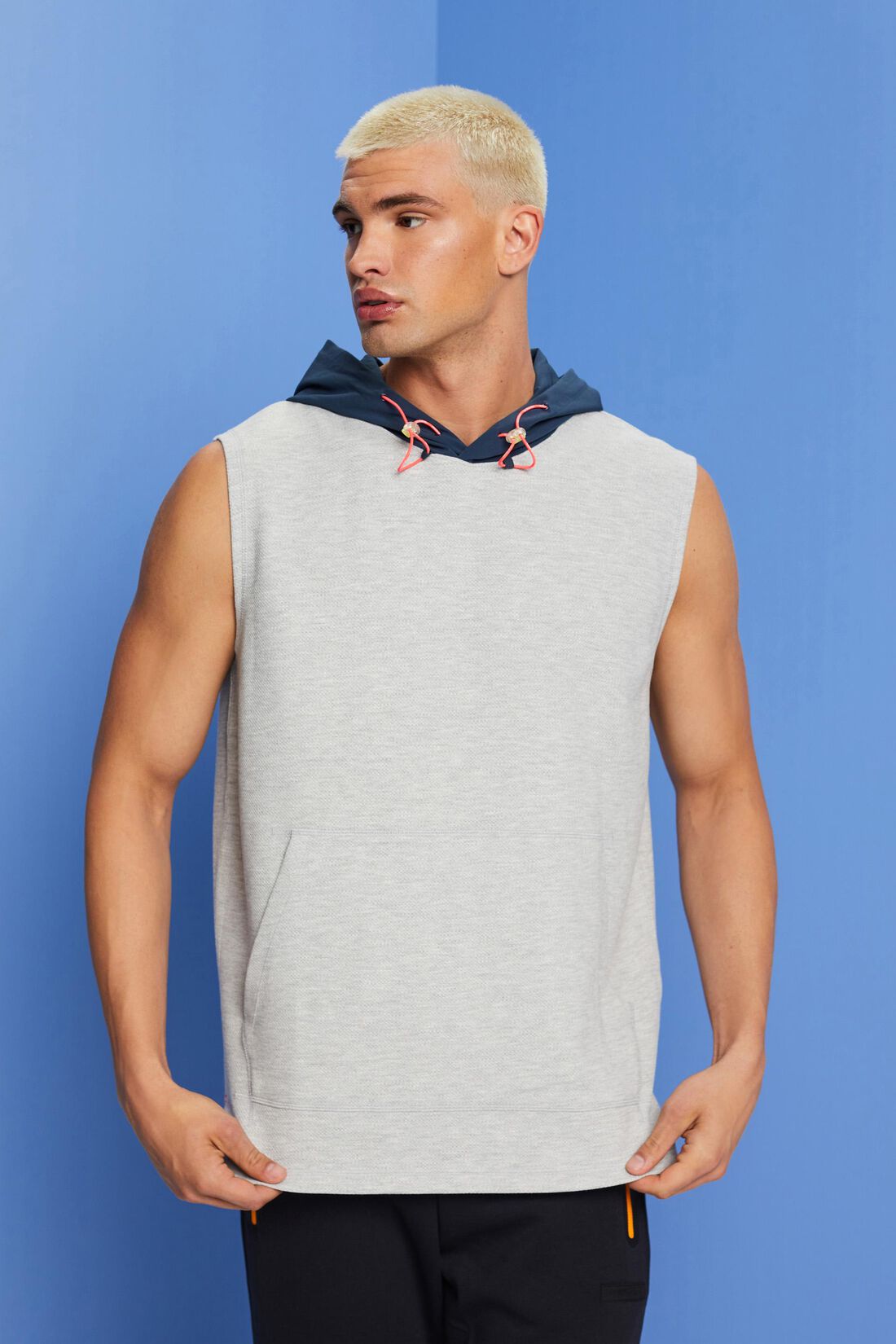 &Auml;rmelloses Kapuzen-Sweatshirt mit Cord-Details