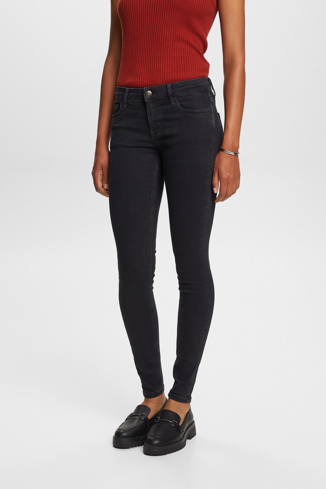 Recycelt: Skinny Jeans mit mittelhohem Bund