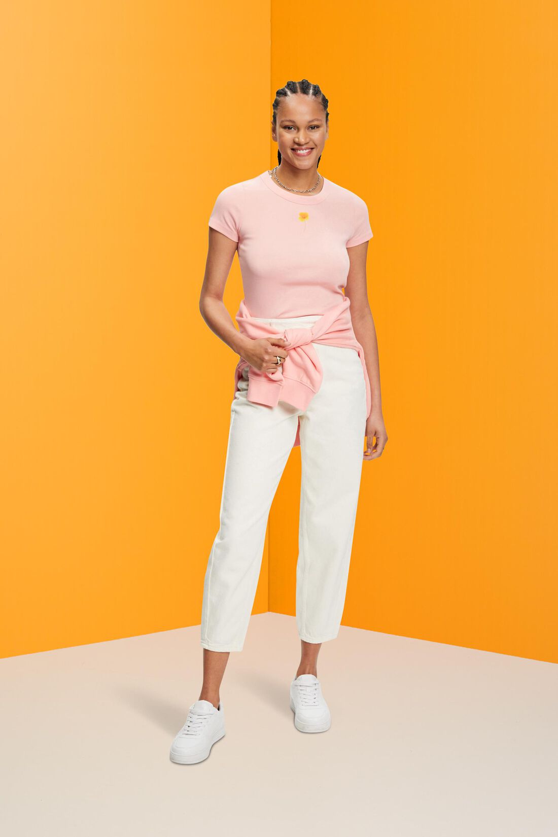 T-Shirt mit floralem Print auf der Brust