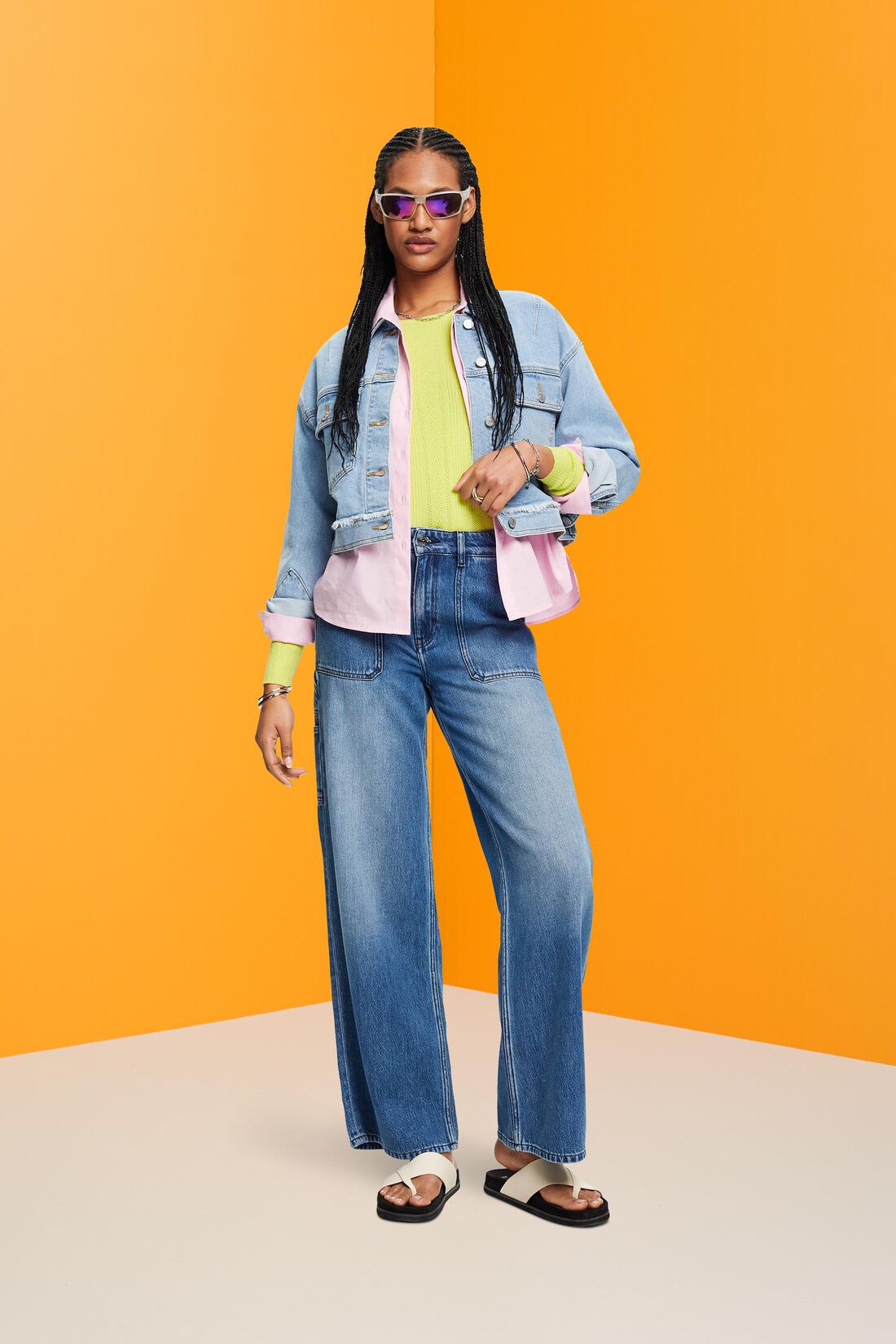 Verk&uuml;rzte Jeansjacke mit fransigem Besatz