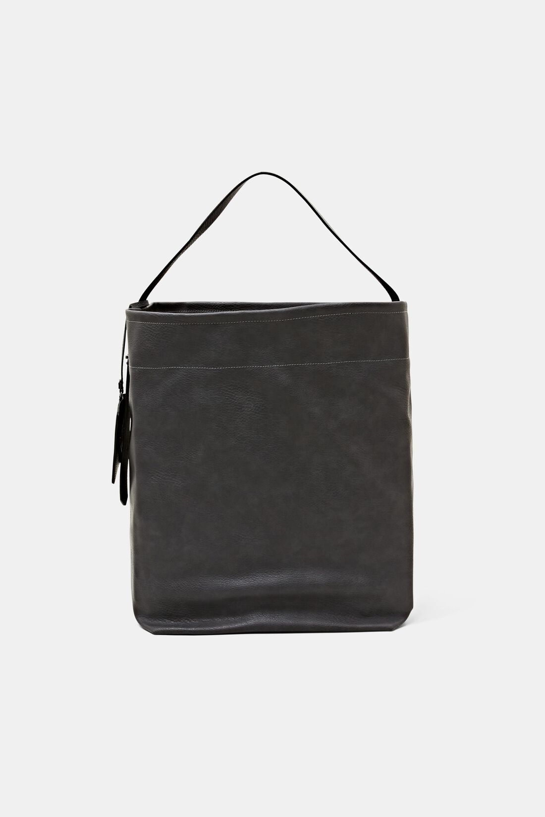 &Uuml;bergro&szlig;e Hobo-Tasche in veganer Lederoptik
