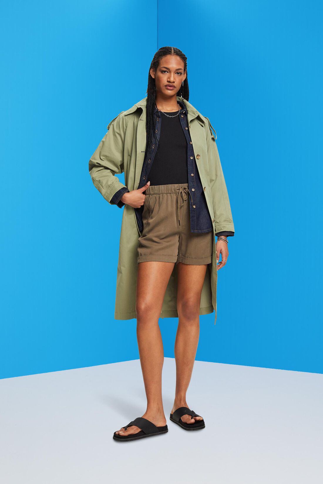 Shorts aus TENCEL&trade; mit Bindeg&uuml;rtel
