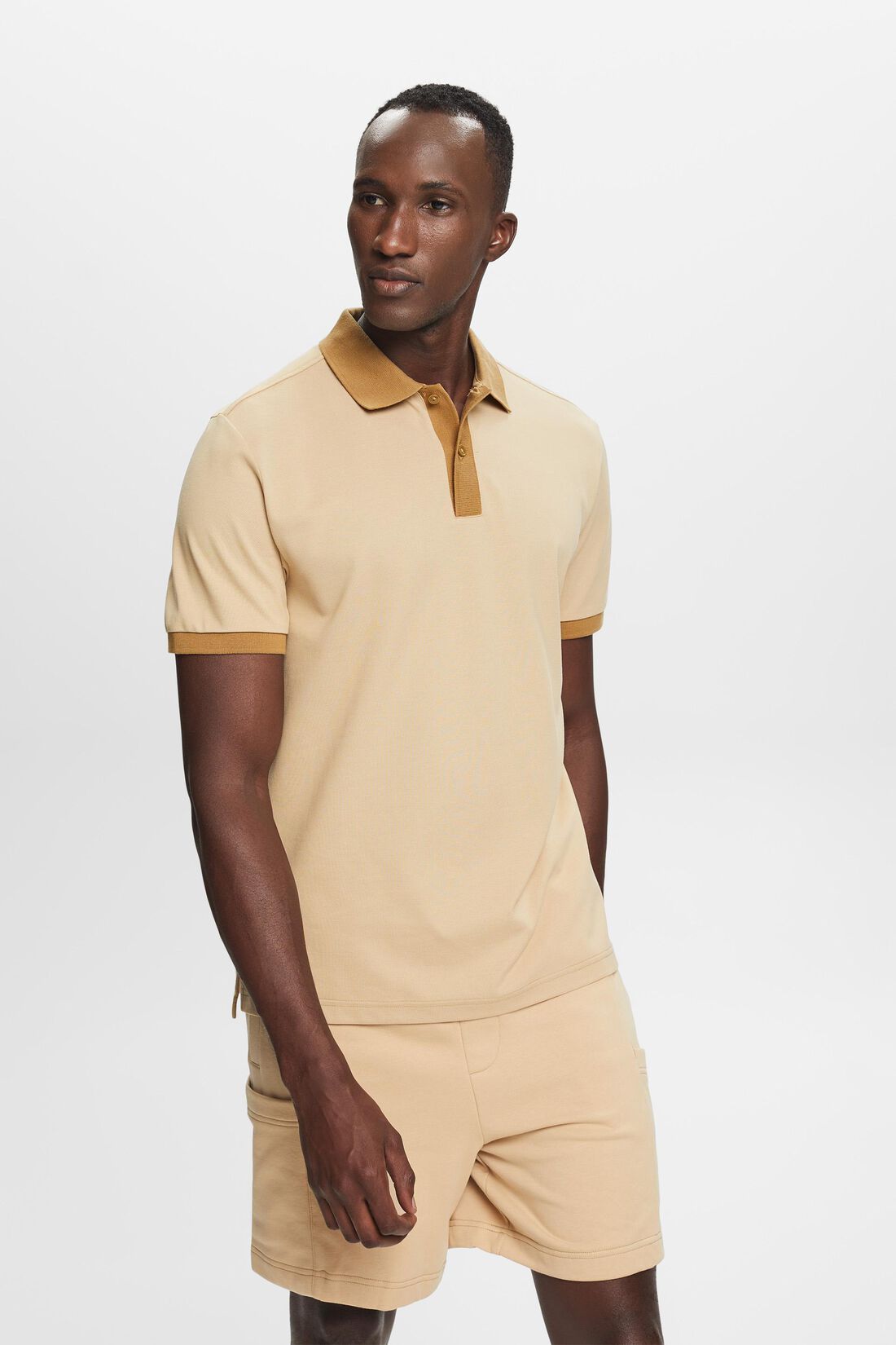 Zweifarbiges Piqu&eacute;-Poloshirt